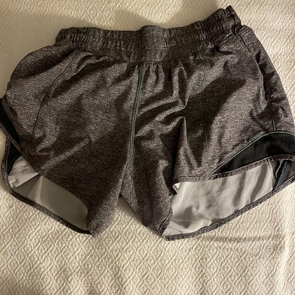 grey lululemon shorts size 4 - Picture 2 of 4